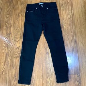 Good American Good Legs Crop